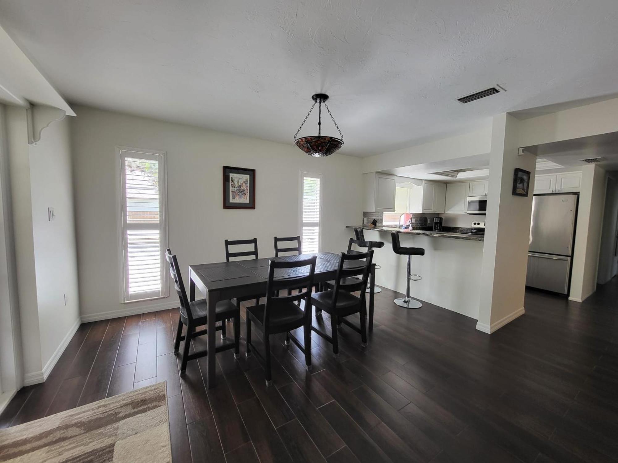 Comfortable Home, Heated Salt-cell Pool, 10 Min To * Sarasota